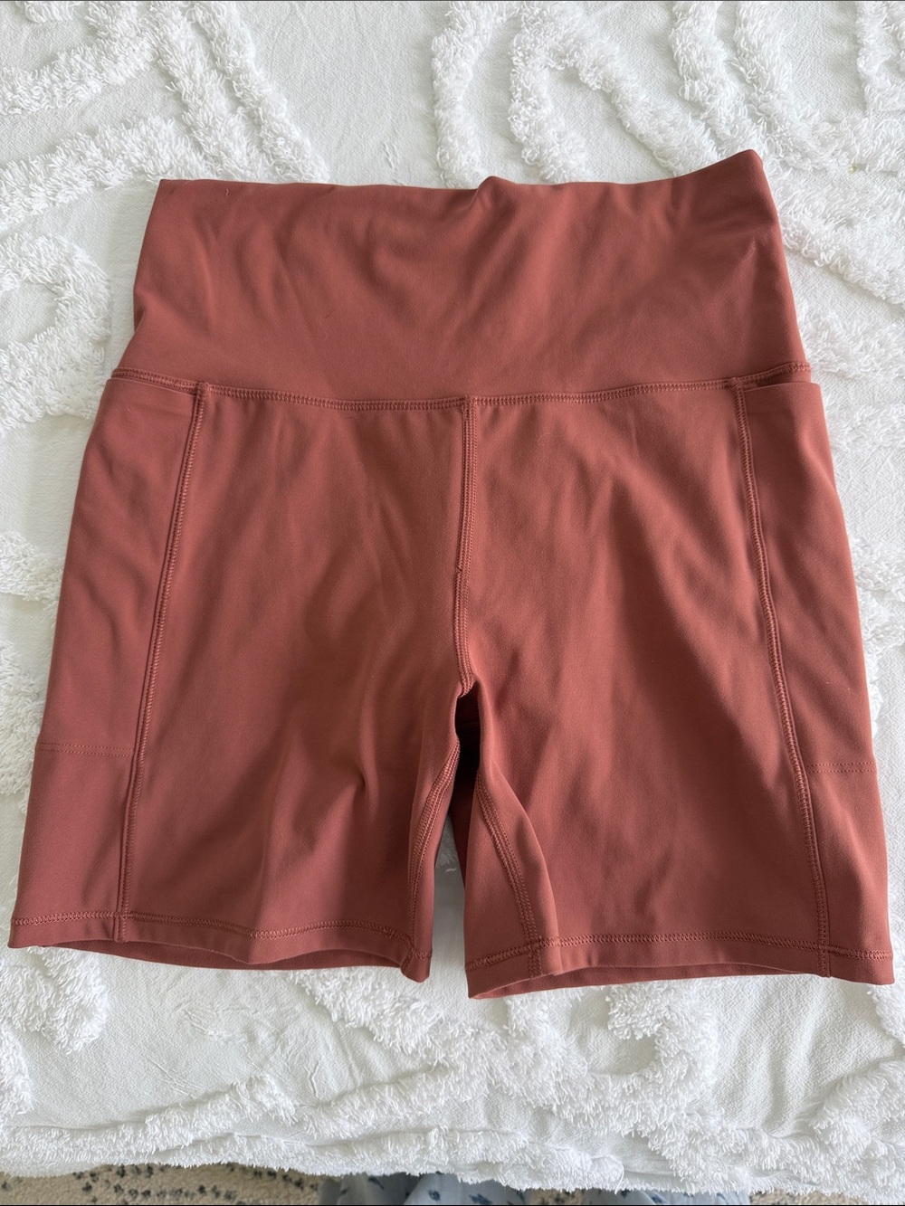 Vuori Studio Pocket Short - Rosewood - Small